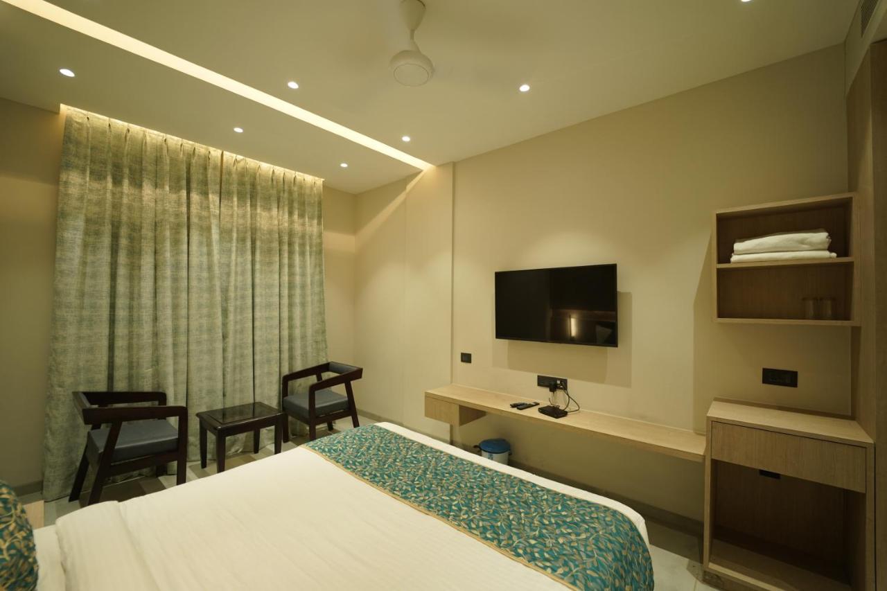 Hotel Laksh Rāipur Exterior foto